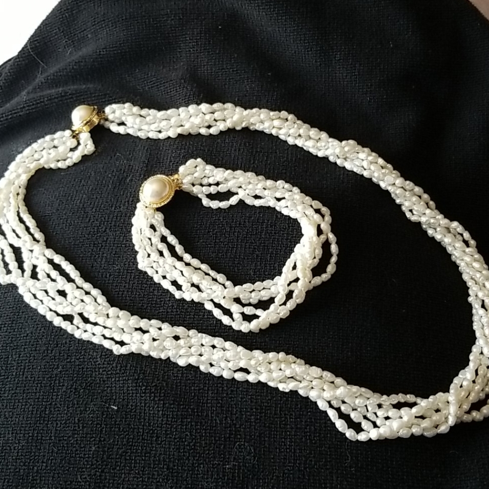 Vintage Freshwater pearl necklace/bracelet set